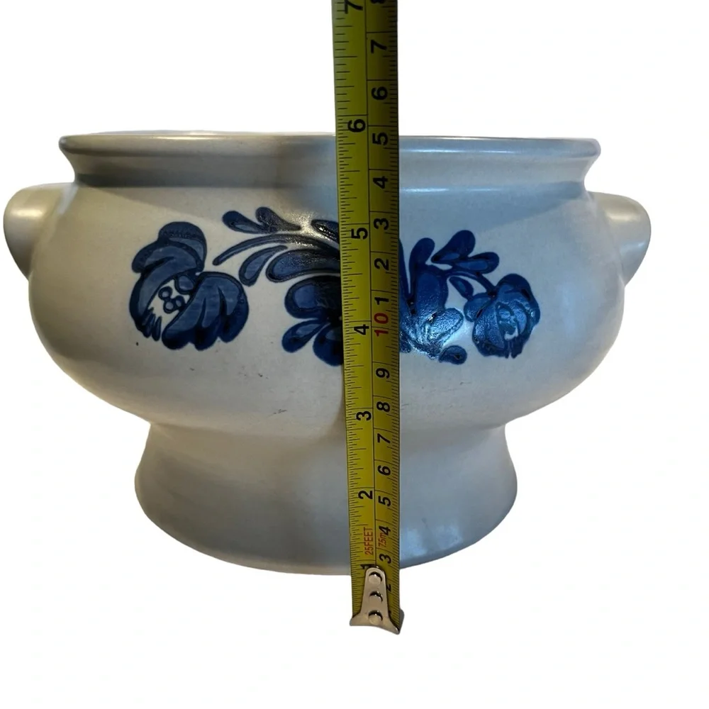 Pfaltzgraff Soup Tureen Yorktowne Stoneware Large Pot - Picture 8 of 9